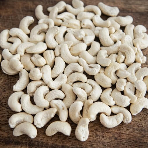W450 Small White Whole Cashews (1) W450 Small White Whole Cashews - Image 1